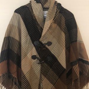Front-Closure Poncho